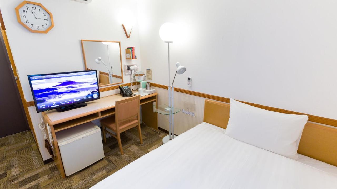 Toyoko Inn Okinawa Naha Kokusai-Dori Miebashi-Eki Экстерьер фото