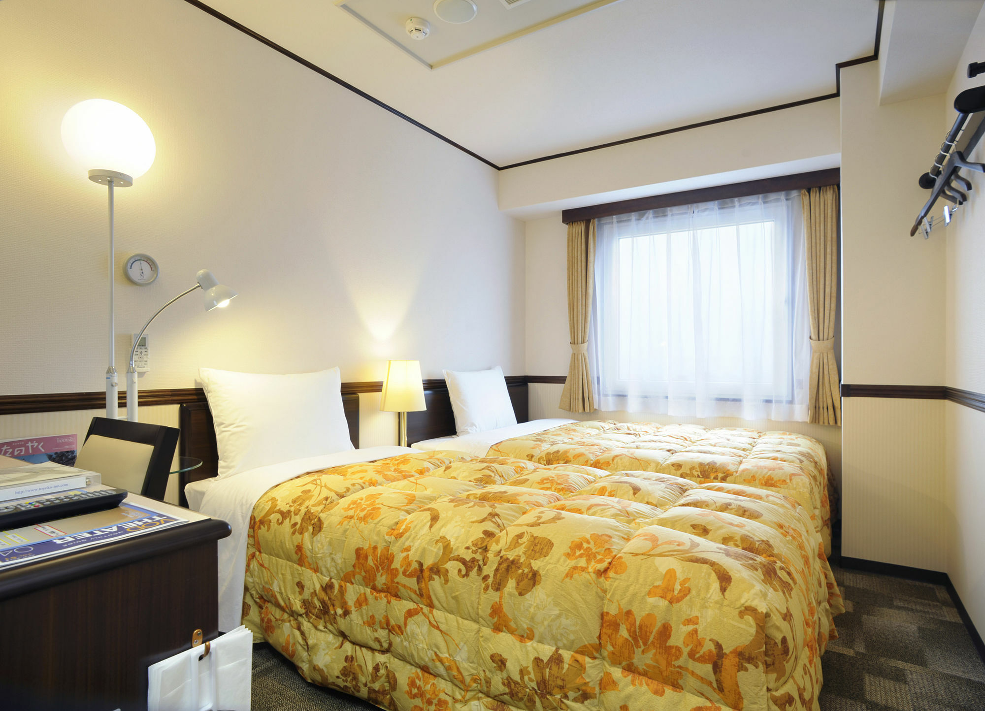 Toyoko Inn Okinawa Naha Kokusai-Dori Miebashi-Eki Экстерьер фото
