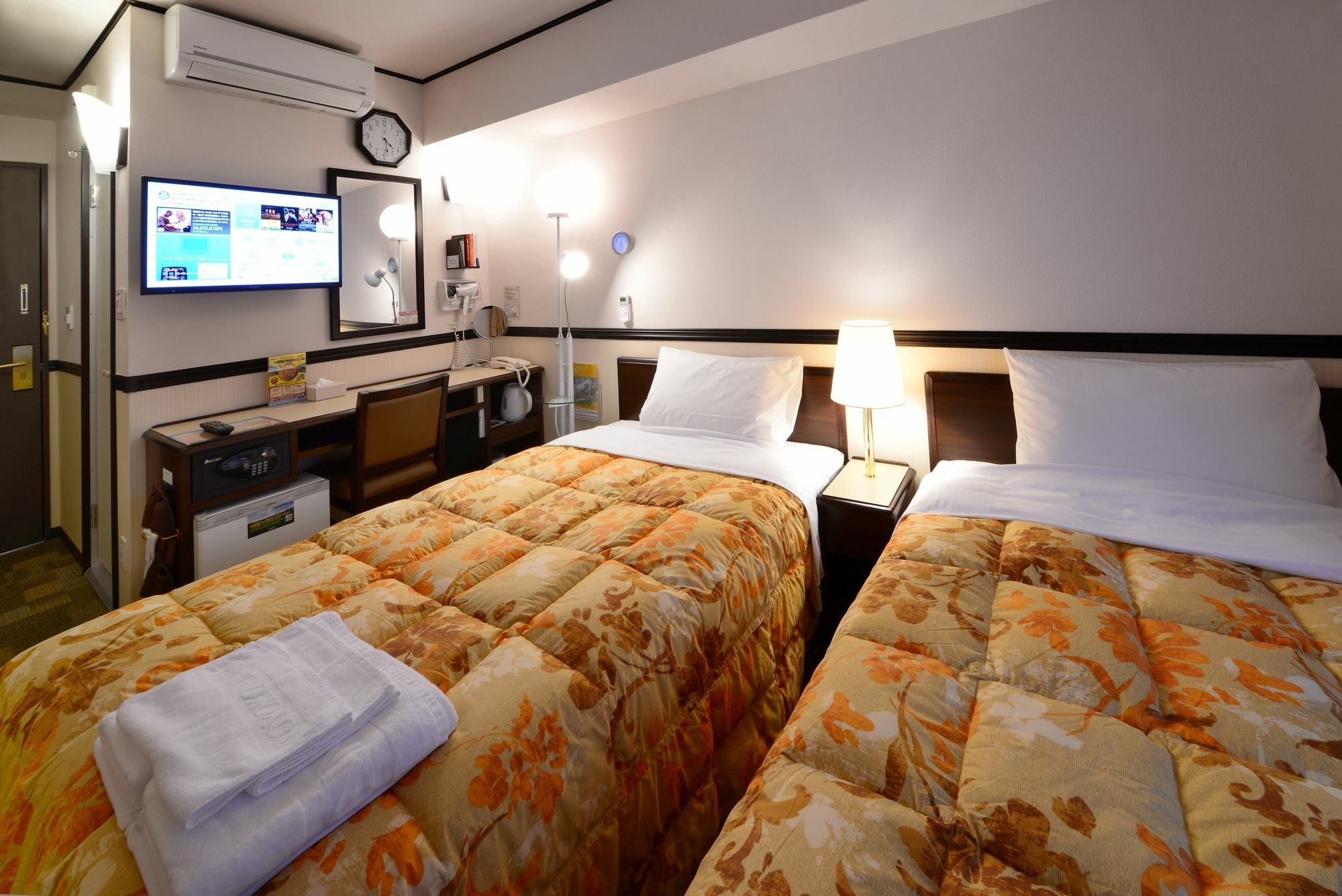 Toyoko Inn Okinawa Naha Kokusai-Dori Miebashi-Eki Экстерьер фото