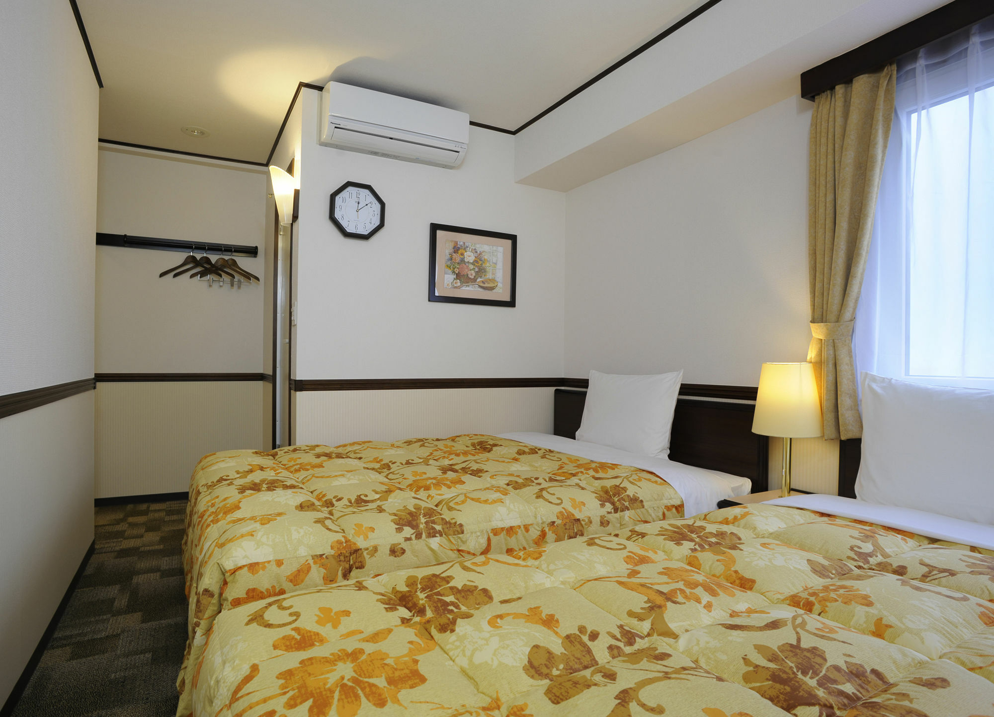 Toyoko Inn Okinawa Naha Kokusai-Dori Miebashi-Eki Экстерьер фото