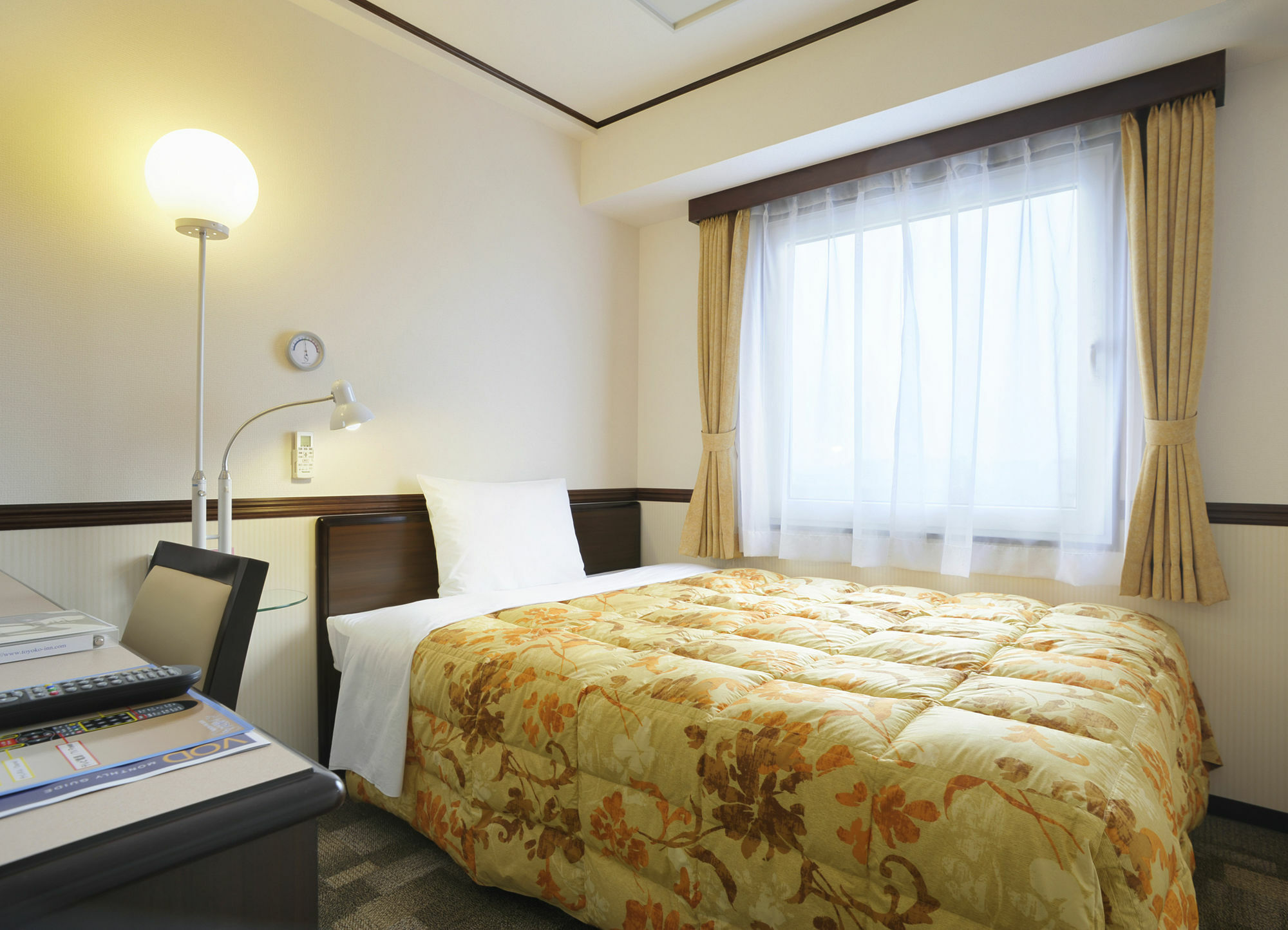 Toyoko Inn Okinawa Naha Kokusai-Dori Miebashi-Eki Экстерьер фото